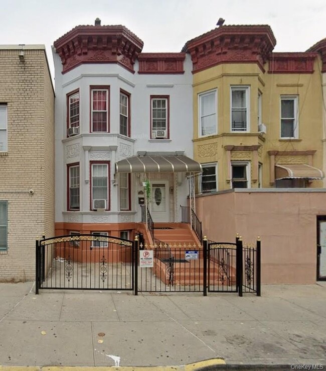 Building Photo - 88-31 161st St