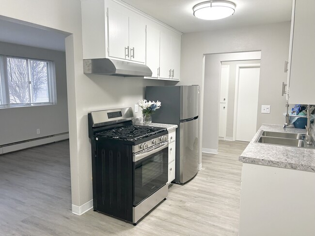 Photo - Richfield Square Apartments