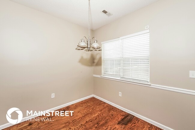 Photo - 209 Ashford Dr