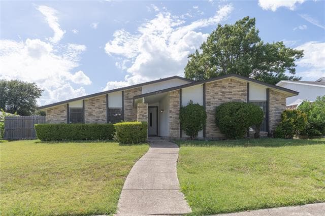 Photo - 3437 Knoll Point Dr House