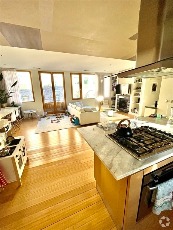 Building Photo - 321 W 2nd St Unit 10 Rental