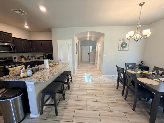 Photo - 1418 Santa Thomas St