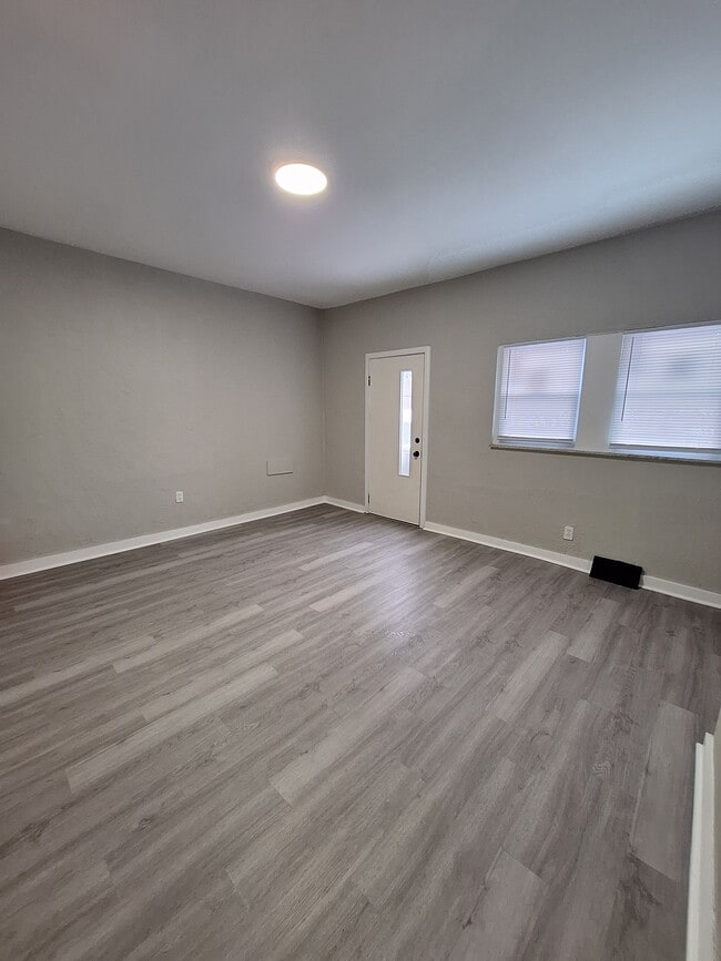 Photo - 1221 Walnut St