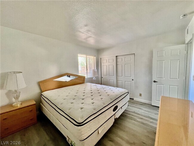 Photo - 4380 Sandy River Dr Unidad 33