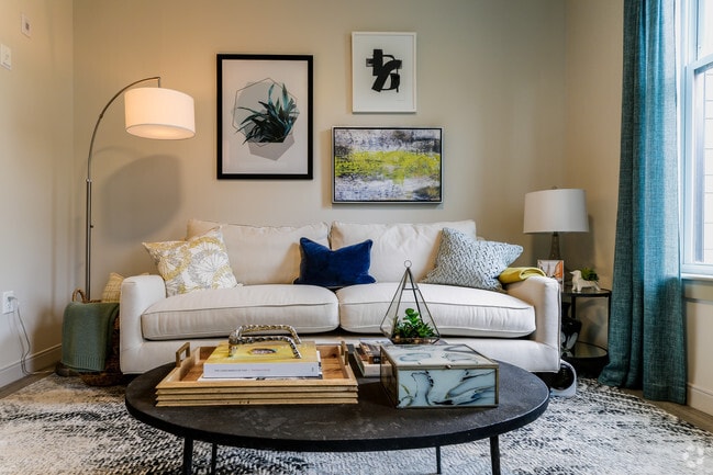 1 BR 1 Bath / 777 sf - Living room