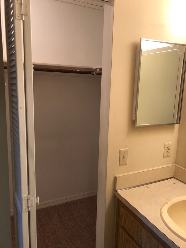 Photo - Two bedroom Two bath Condo Unit R882