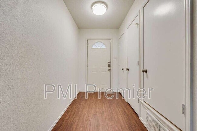 Photo - 516 Roberts Dr