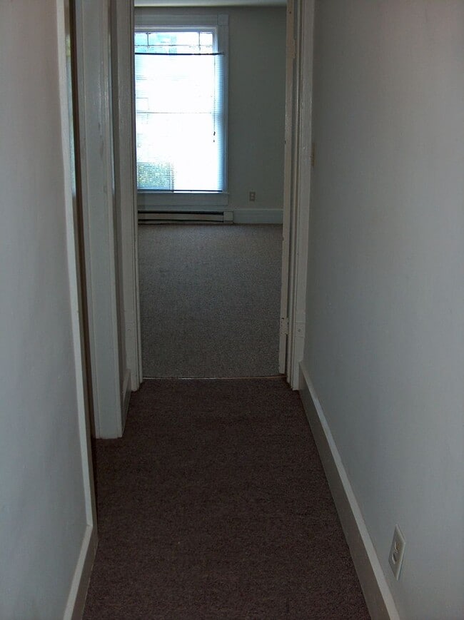 Photo - 718 Brown St Unit 718 Brown Street 1/2