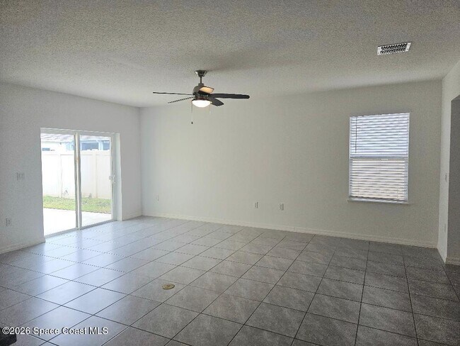 Photo - 2429 Bonnyton Ln NW