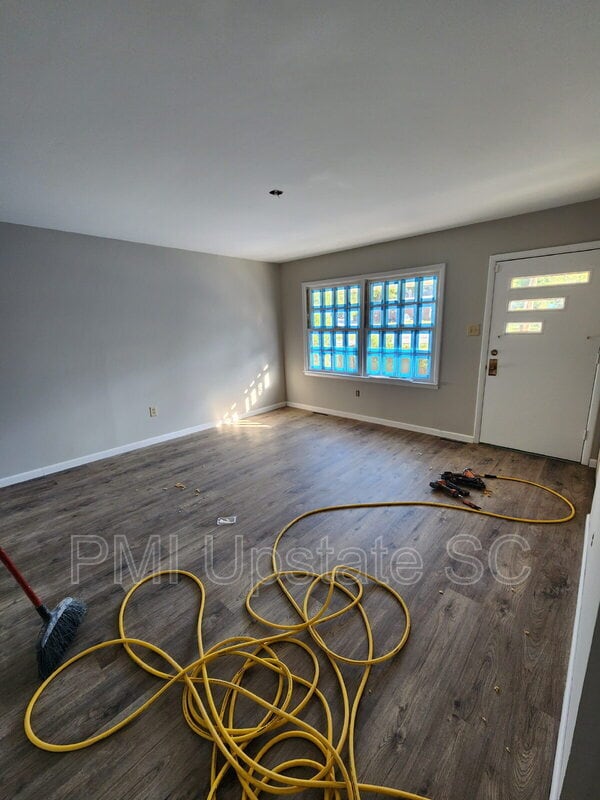 Photo - 100 Truman St