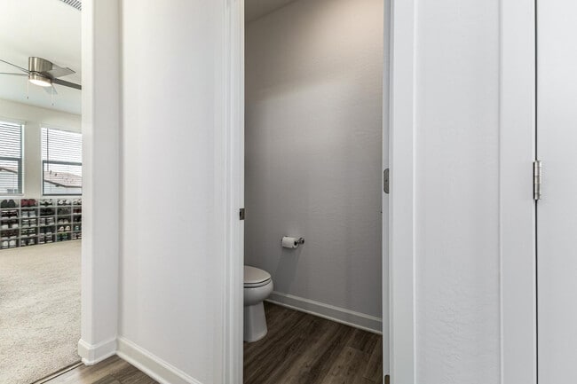 Photo - 4509 N 197th Ln