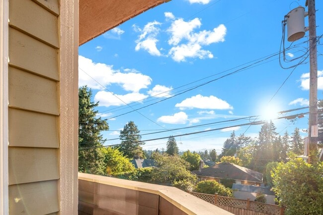 Photo - 3 bedroom Greenwood townhome with a view!