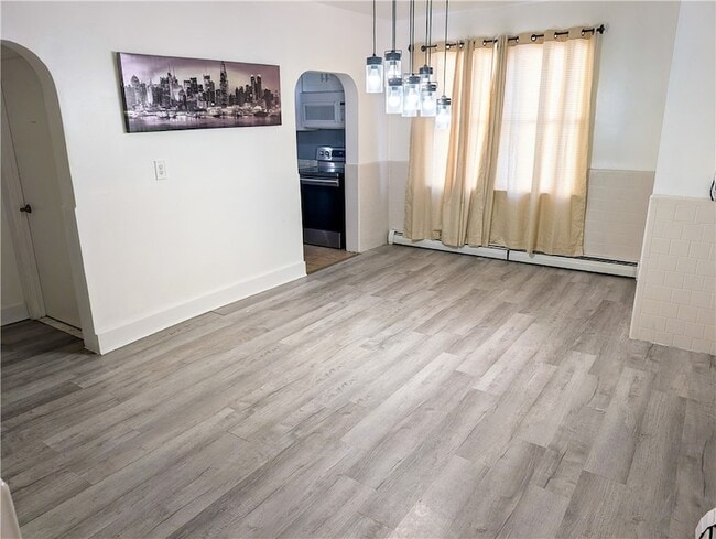 Photo - 136 Chatham St