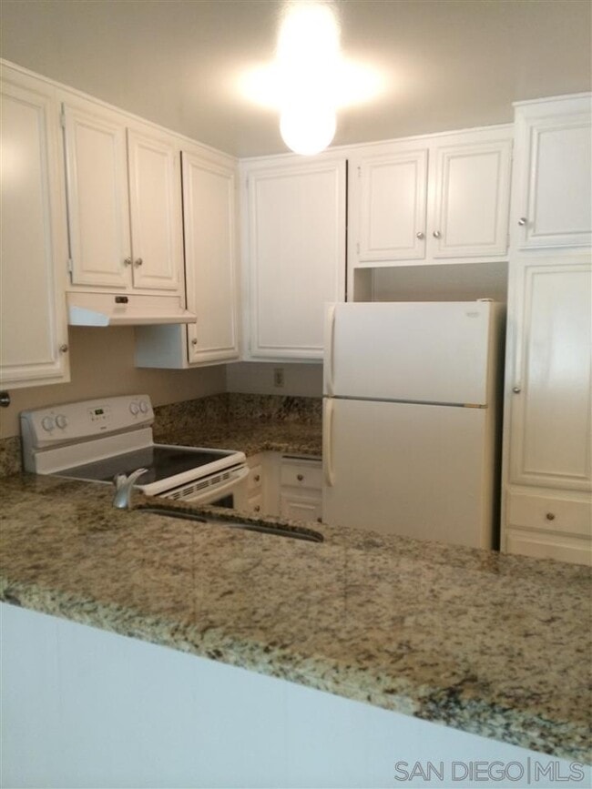 Photo - 6930 Hyde Park Dr Unidad 315