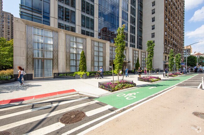 200 Amsterdam Ave New York, NY 10023-5095 - 200 Amsterdam Ave