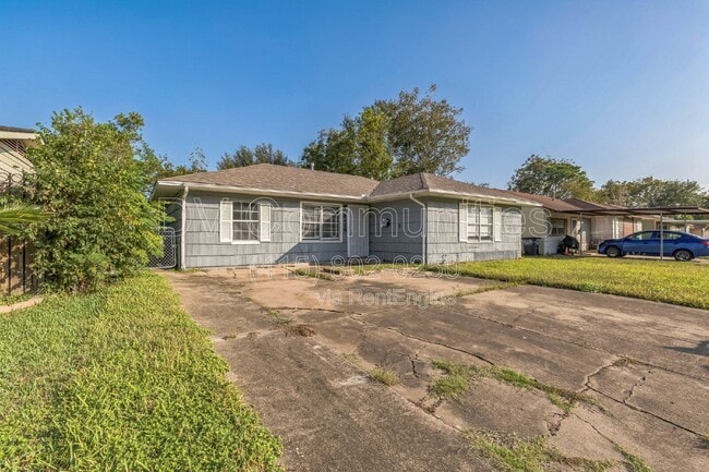 Photo - 6419 Belarbor St