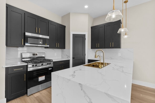 Photo - 4206 Kewanee St