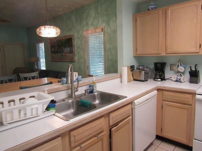 Photo - 1221 Lake Dr
