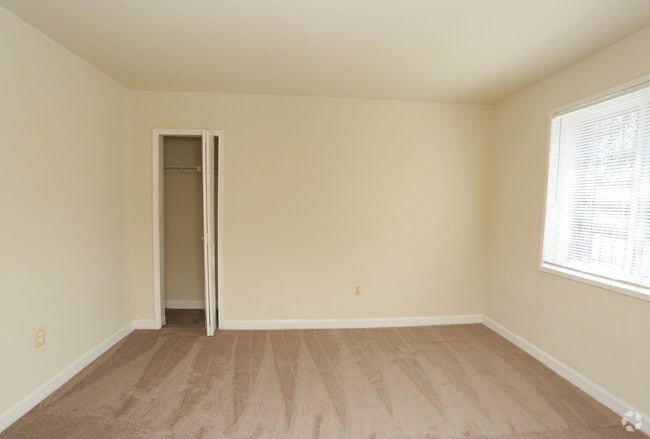 2BR, 1BA - 826 SF - Second Bedroom - Eagles Crossing Apartments