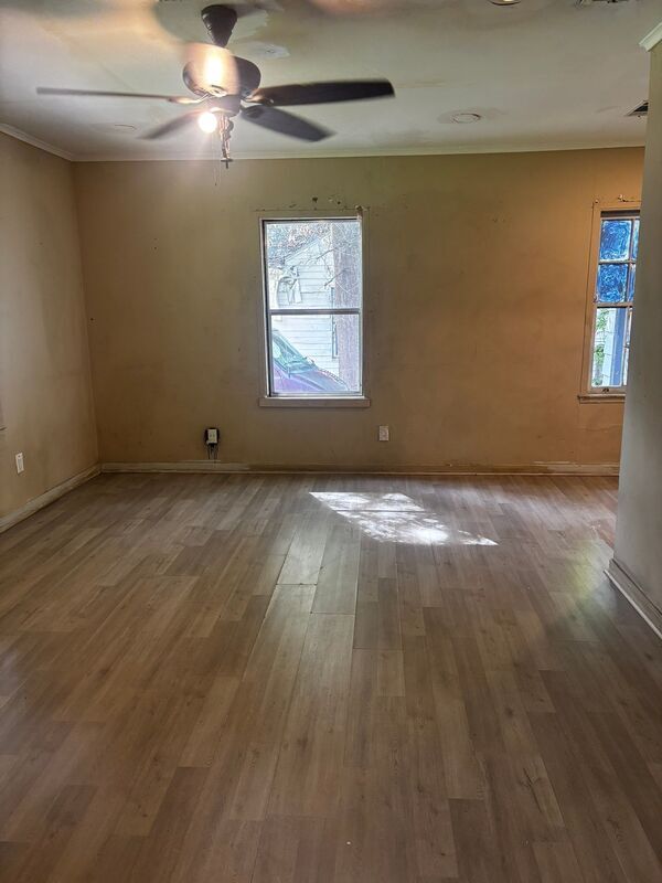 Photo - 236 Decelle St