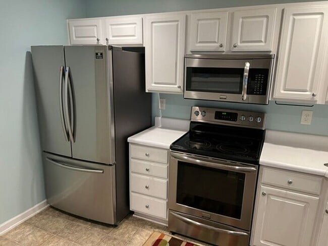 Photo - 2 Bedroom Townhome for Rent!