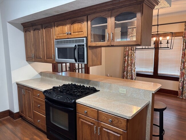 Photo - Single Family Home located within Minutes of both Hospitals. - 3 Bedrooms, 1 Bathroom and 1 Car G...