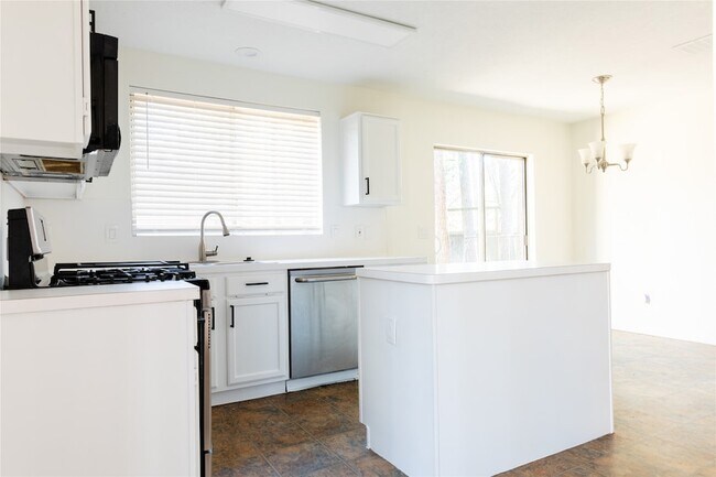 Photo - 22 Cottage Grove Pl