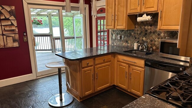 Photo - 203 Riverview Ave