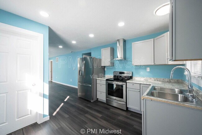 Photo - 2945 N Denny St