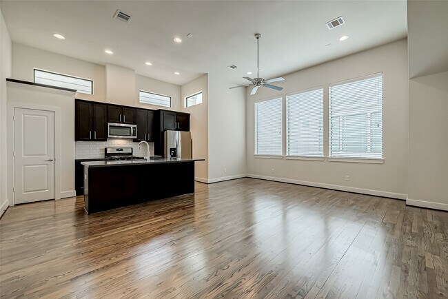 Photo - 4025 Tulane St