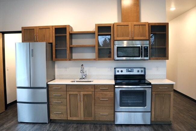 Building Photo - BD52 Rental