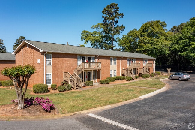 Photo - University Oaks