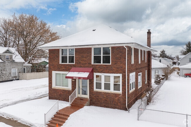 Photo - Emerson Apartments