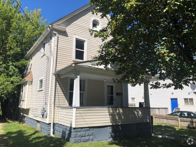 Building Photo - 2 Bedroom Home