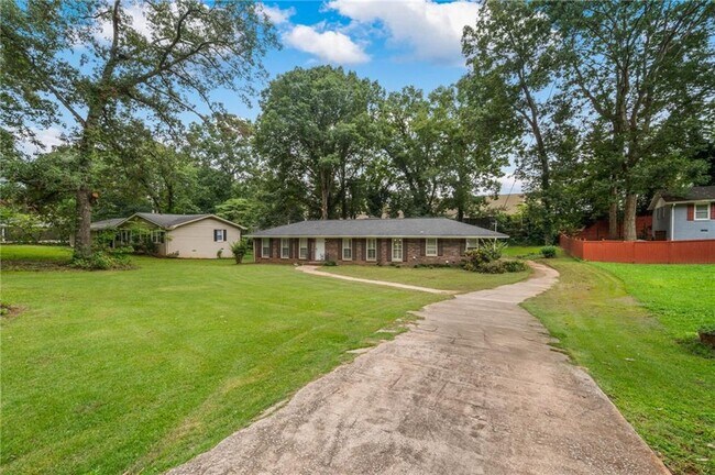 Photo - 4839 Lehigh Dr