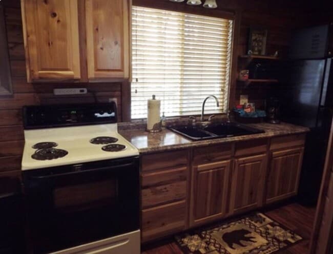 Photo - 135 Hideaway Dr