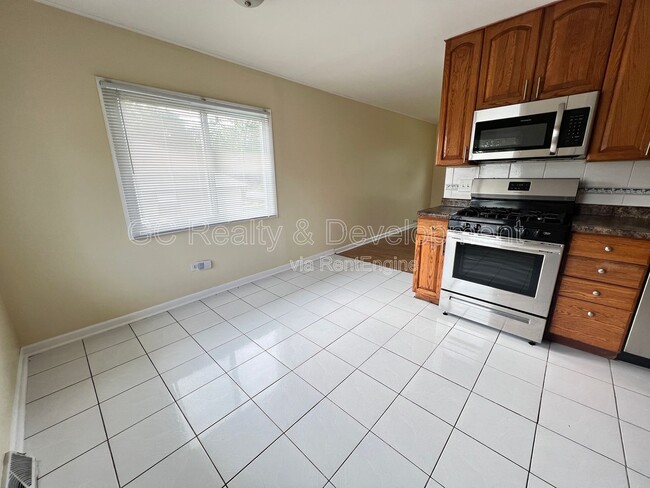 Photo - 206 E Center St