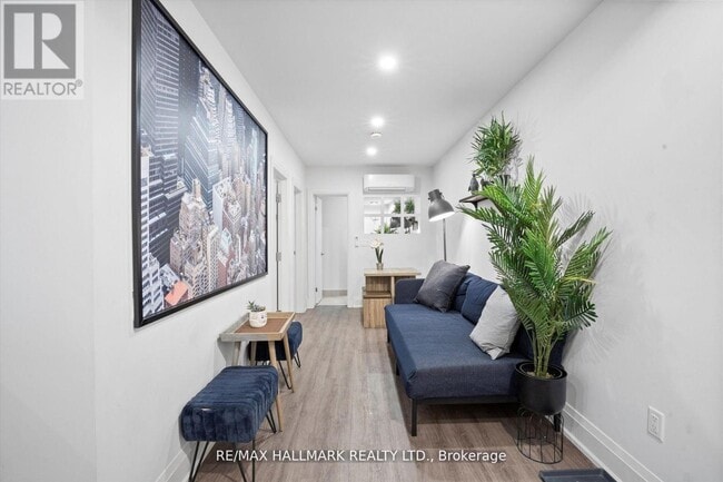 Photo - 595 St Clair Ave W Unit 12