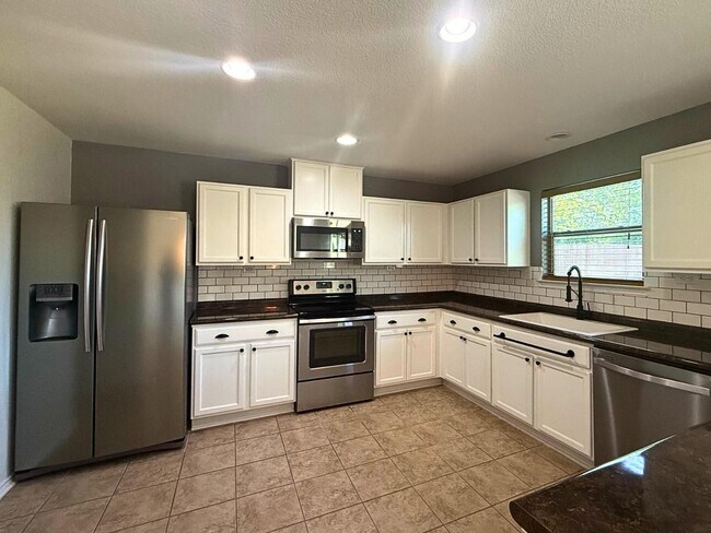 Photo - 5127 Mustang Cove