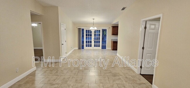 Photo - 703 Sunbury Ct