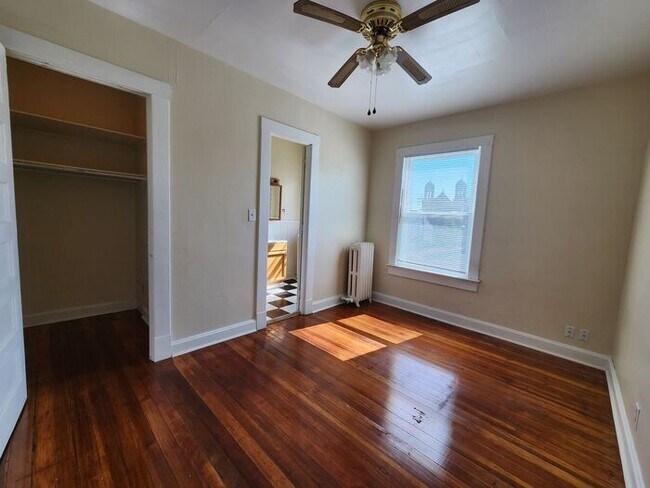 Photo - Close to ISU - 1 Bedroom - Gas, Water & Se...