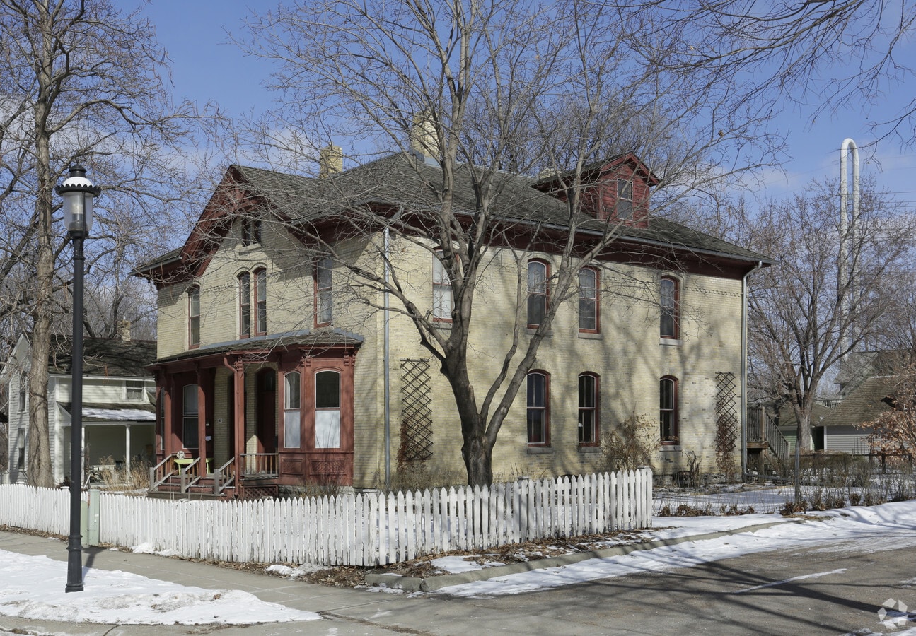 Photo - Nicollet Island Historic Homes