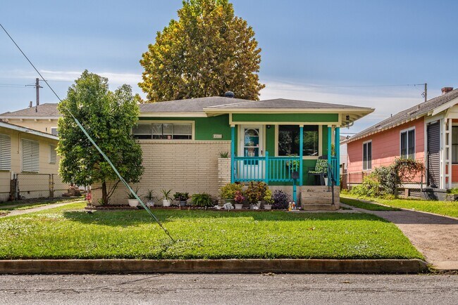 Photo - 4511 Avenue Q