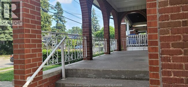 Photo - 1035 Elm Ave