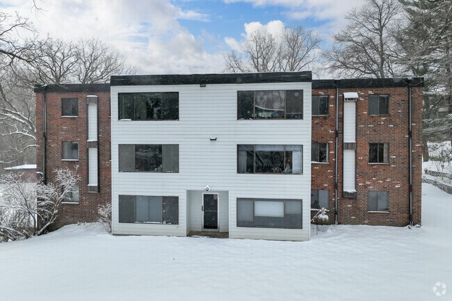 Photo - 3076 Lexington Ave N