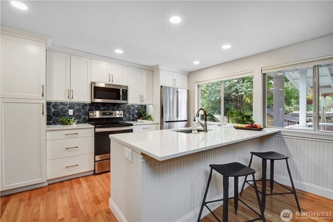 Photo - 3bd/1.75ba Kirkland Home