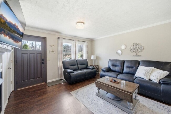 Photo - 392 Minga Rd