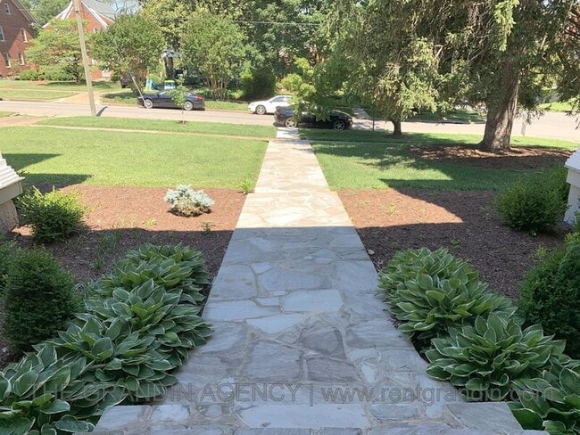 Photo - 2504 Longview Ave SW