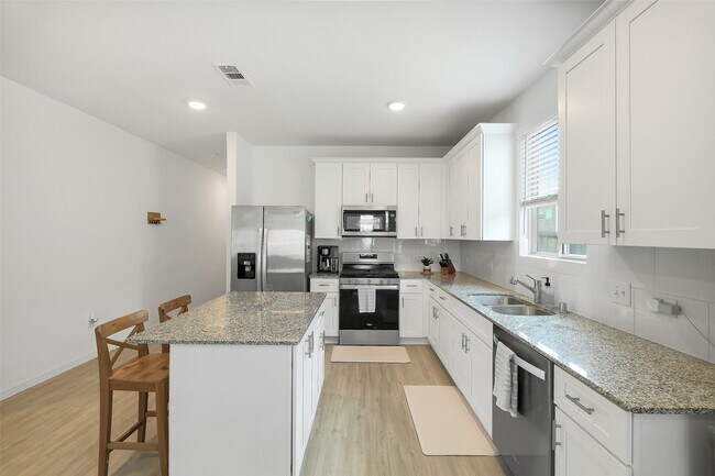 Photo - 16910 Elm Grove Road