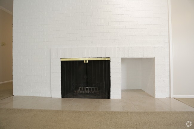 Trianon Apartments & Townhomes